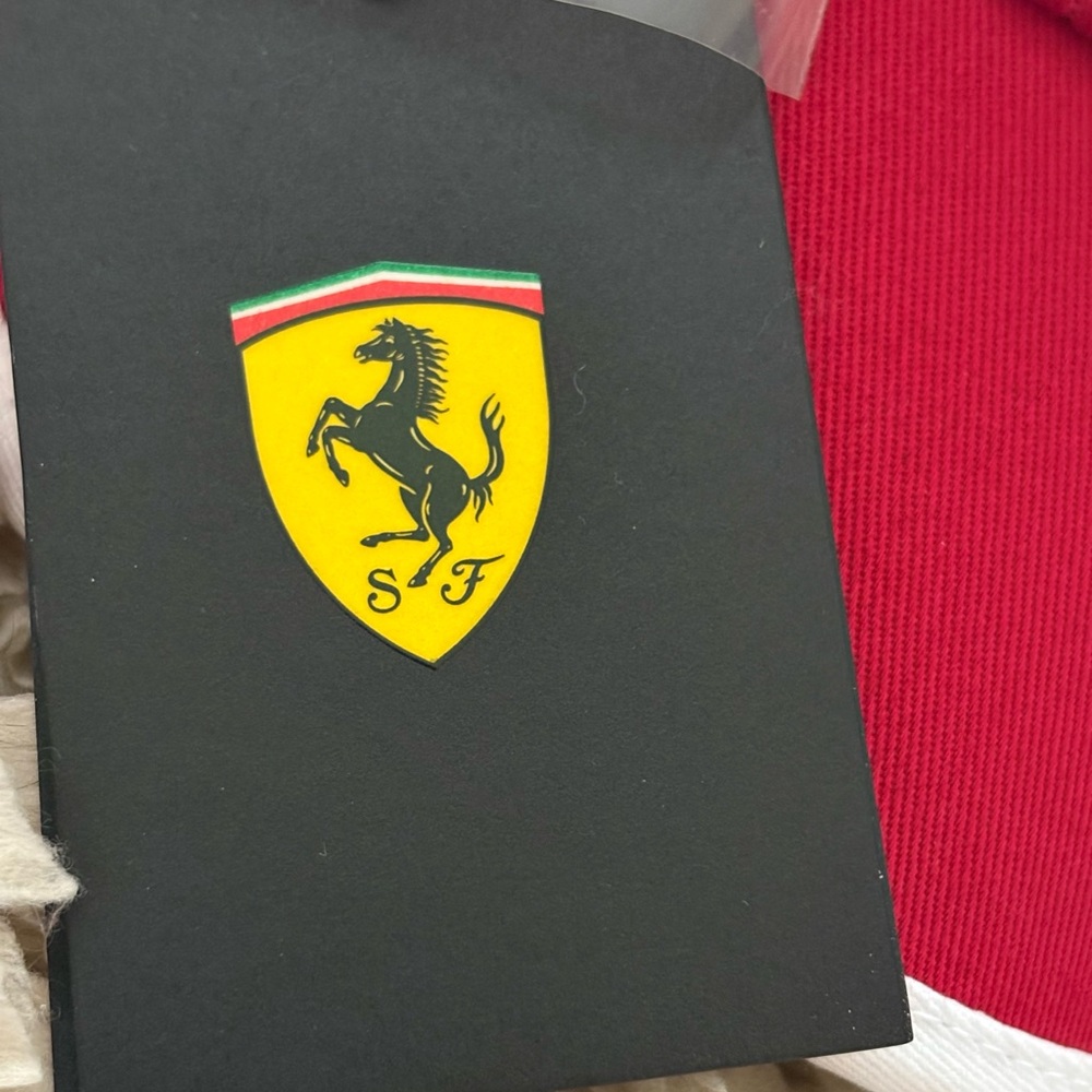 Ferrari Iconic Red Hat - Picture 4 of 10